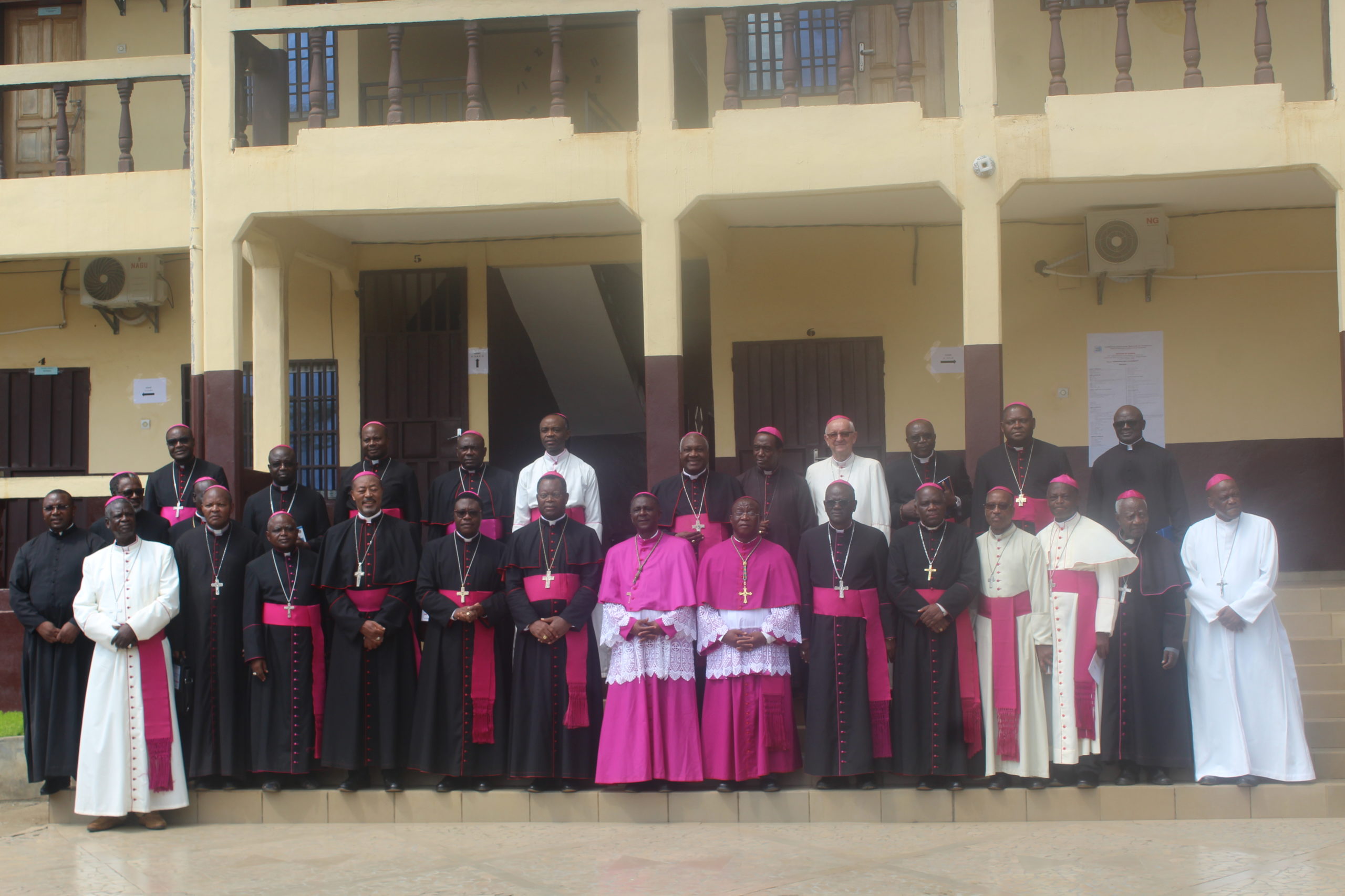 Chronique Hebdomadaire – Église du Cameroun et Église Universelle | N°7